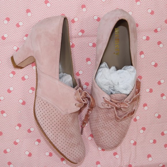 Memery Shoes - Memery Pink 1940s Style Suede Oxford Pumps